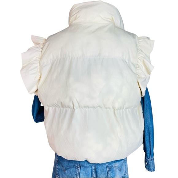Bucket List Boutique Cream Puffer Vest - Picture 4 of 13